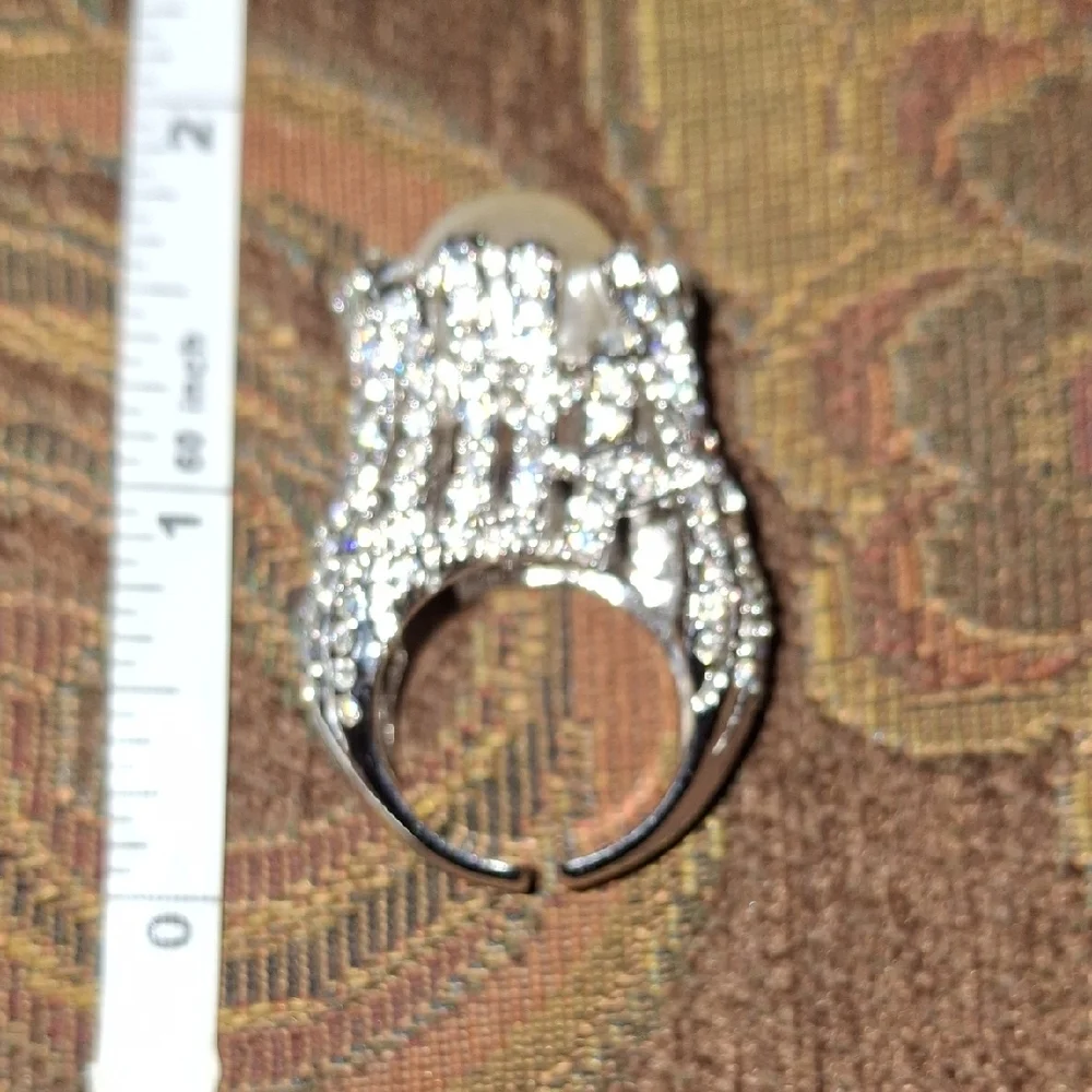 Elegant Silver Pearl Ring